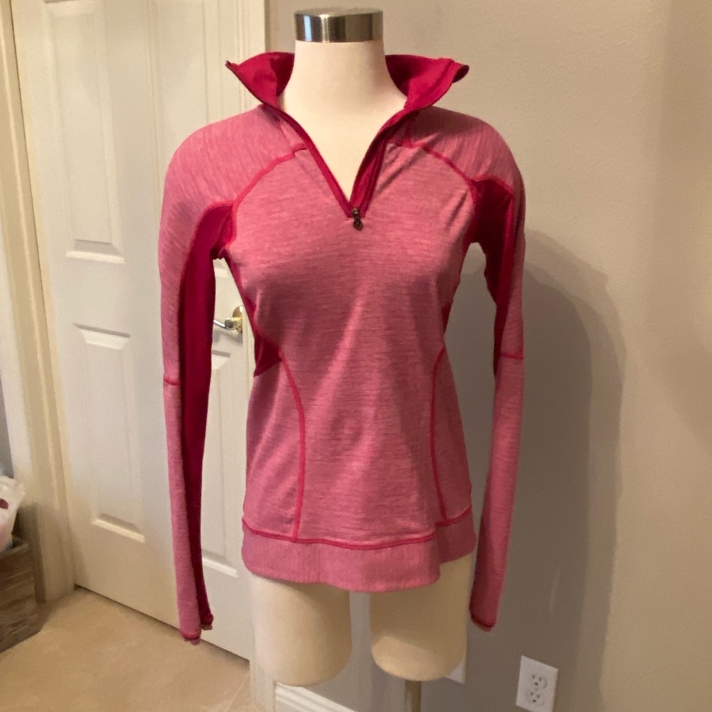 Athleta Pullover (no size tag, fits like an XS) Burgundy in color